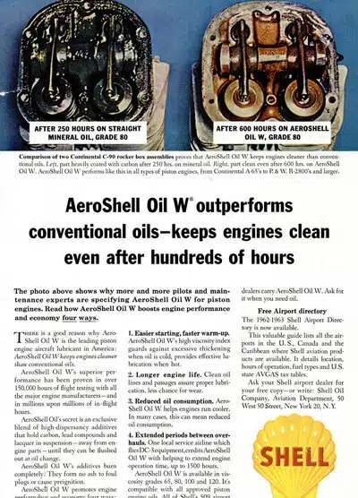 Реклама AeroShell Oil W: два двигателя, один после обычного масла, другой после AeroShell, демонстрируя превосходную чистоту.