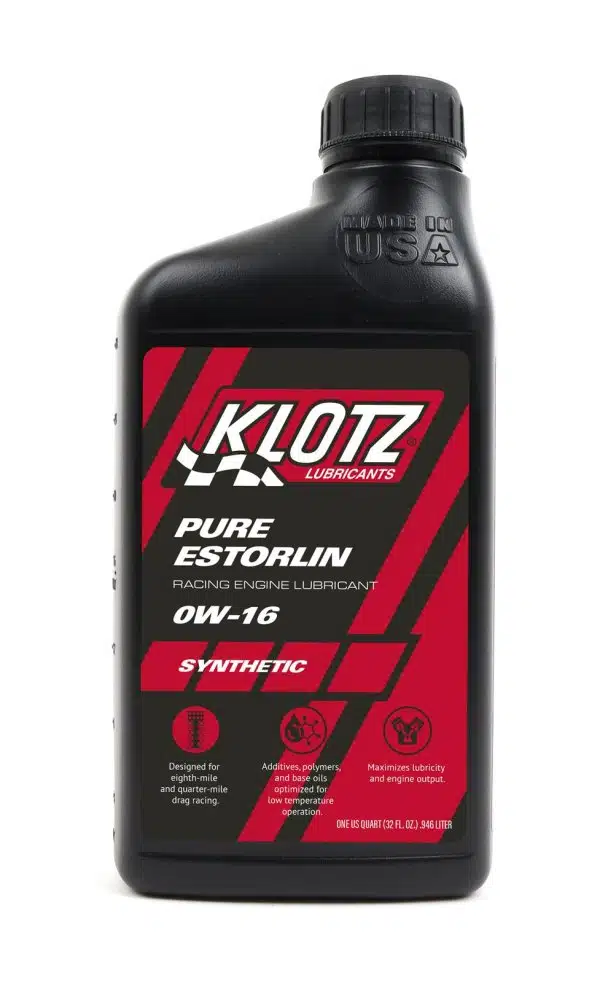 На фото черная бутылка моторного масла Klotz Pure Estorlin 0W-16 для гоночных двигателей.