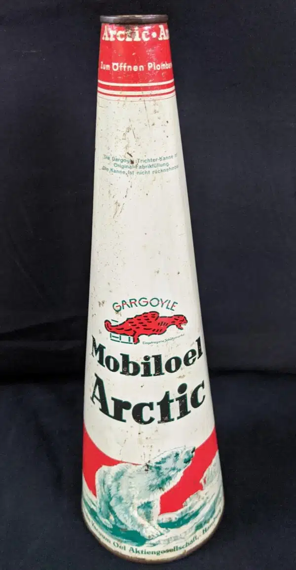 Винтажная коническая банка Mobiloe Arctic с логотипом Gargoyle и изображением белого медведя.