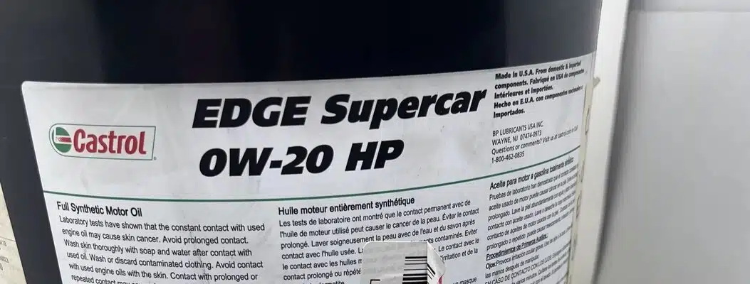 Канистра моторного масла Castrol EDGE Supercar 0W 20 HP.