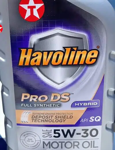 На картинке изображена канистра моторного масла Havoline Pro DS 5W30 полностью синтетического для гибридных автомобилей.