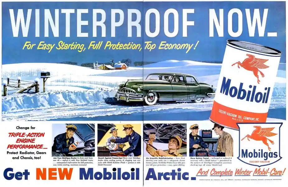 Рекламный плакат Mobiloil Arctic с изображением зелёного автомобиля на зимней дороге и призывом подготовить машину к зиме.